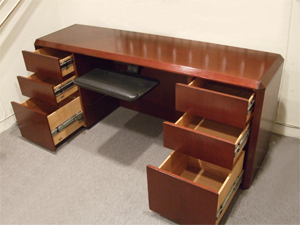Desk2